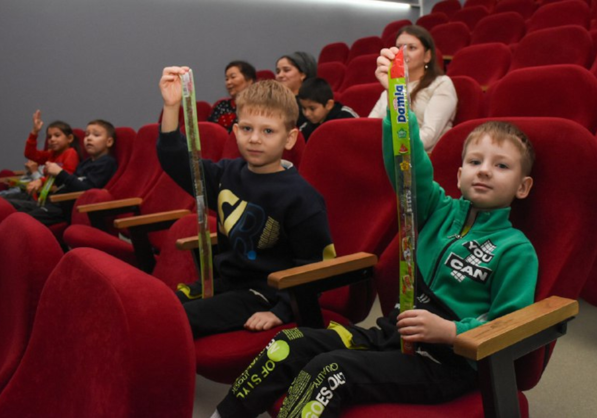 Встреча весёлых друзей в киноклубе «Хамелеон»! 