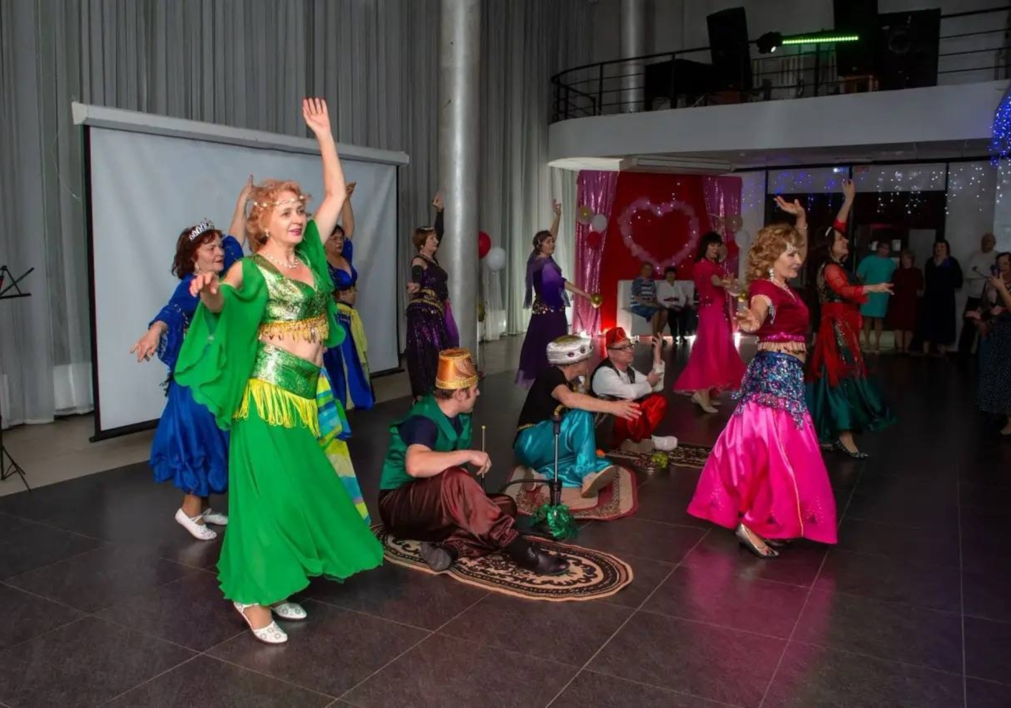 «Танцующая весна»