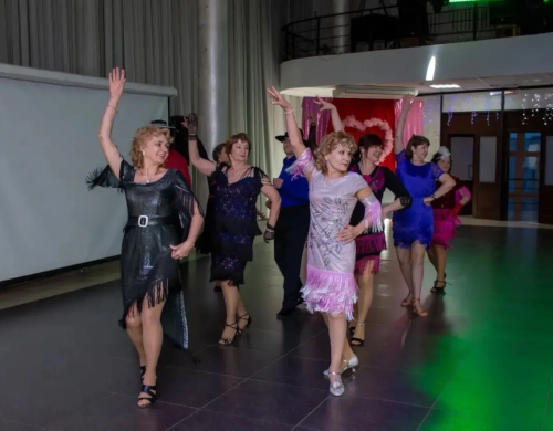 «Танцующий март!»