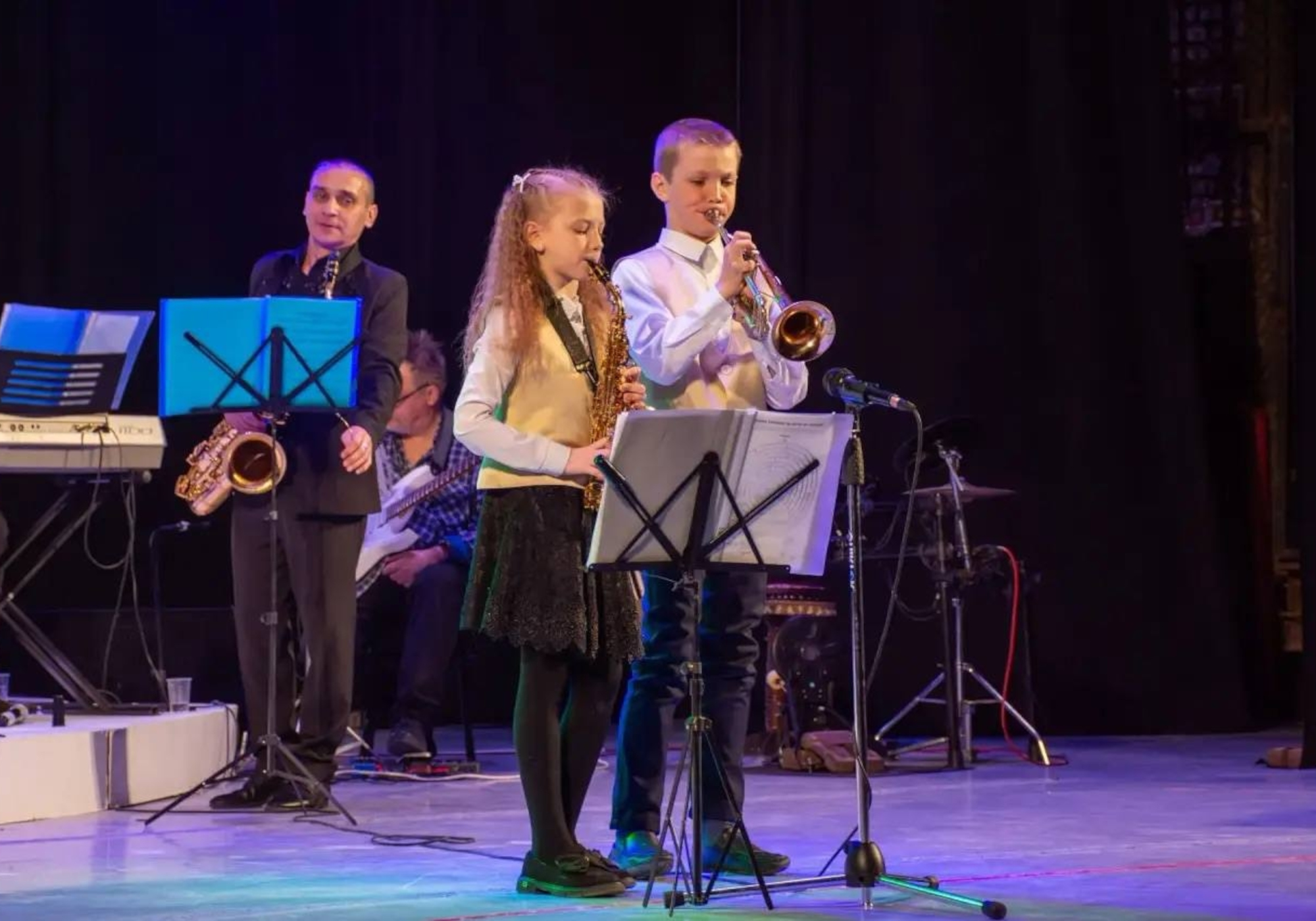 «Играй оркестра медь и пой душа!»