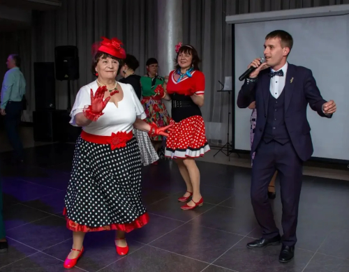 «До свиданья, до новых встреч!»